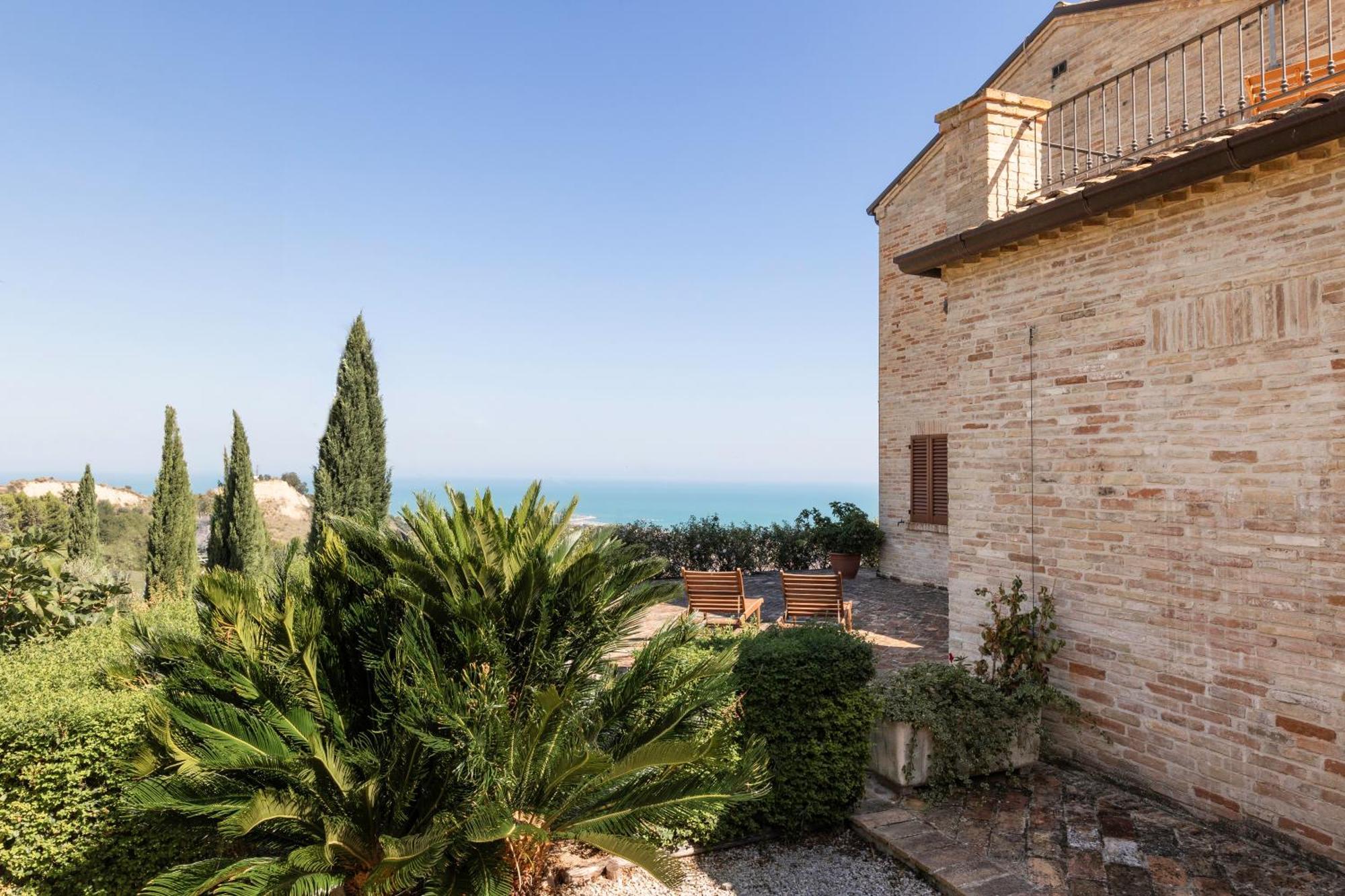Villa Cri Cri B&B Di Charme San Benedetto del Tronto Exterior foto