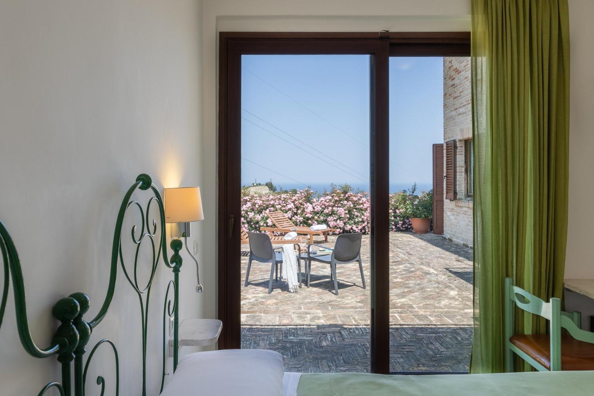 Villa Cri Cri B&B Di Charme San Benedetto del Tronto Exterior foto